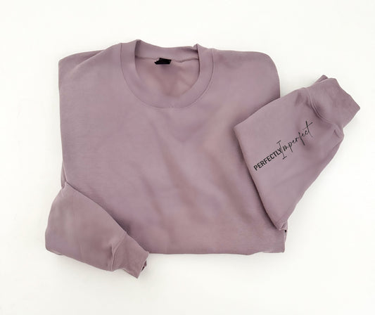 Perfectly imperfect sleeve print sweatshirt 